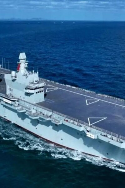 رونمایی از کشتی پهپاد مرموز چین 2 رونمایی از کشتی پهپاد مرموز چین