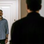 تصویری از کوروش تهامی در فیلم قمارباز