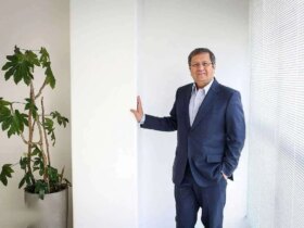 نمایی از مکان همتی در ساختمان میرداماد 9 نمایی از مکان همتی در ساختمان میرداماد