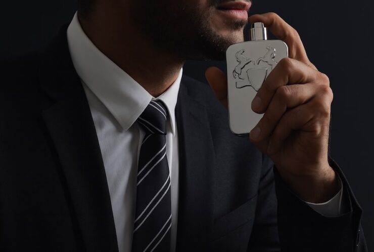 راهنمای جامع خرید عطر مردانه؛ از شناخت رایحه تا انتخاب عطر امضای شخصی 32 c16cdec2 3eab 4d20 8a17 3fa9a0ae7816