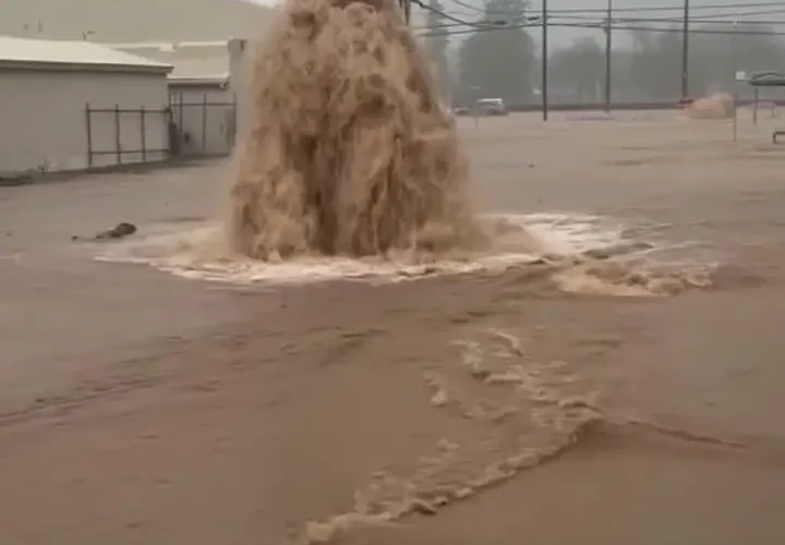 آبگرفتگی شبکه های فاضلاب کالیفرنیا پس از سیل