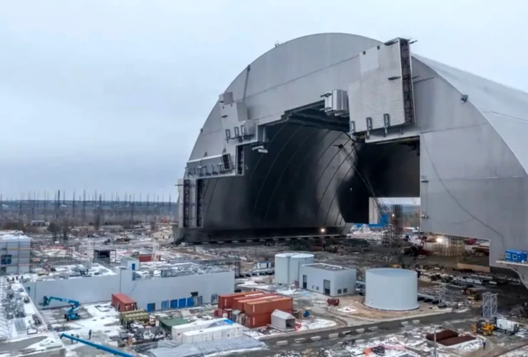 آژانس بین المللی انرژی اتمی: سپر حفاظتی نیروگاه هسته ای چرنوبیل آسیب دید 36 آژانس بین المللی انرژی اتمی: سپر حفاظتی نیروگاه هسته ای چرنوبیل آسیب دید