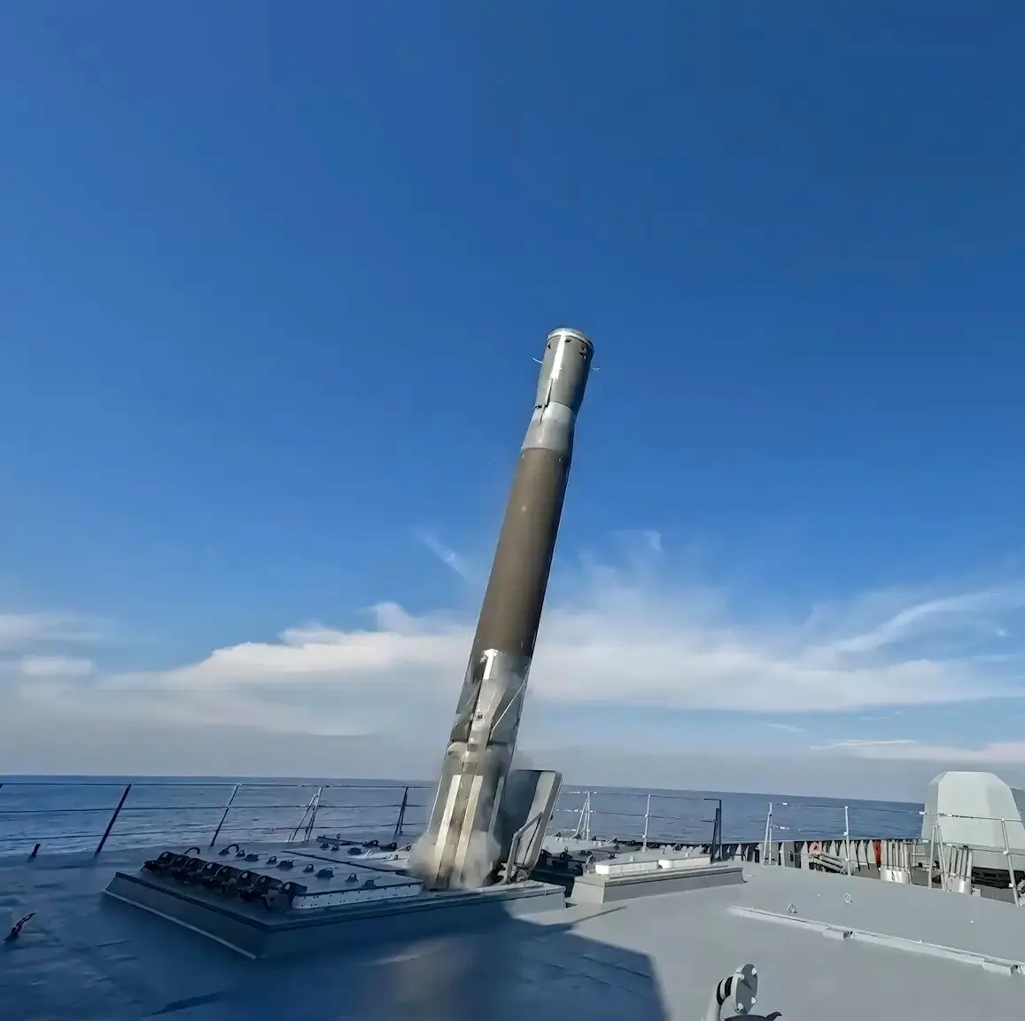 آیا قاتل ناوهای هواپیمابر آمریکایی در راه دریای کارائیب است؟