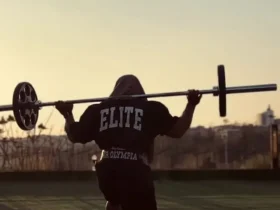 ادای احترام نظامی هادی چوپان به پرچم ایران