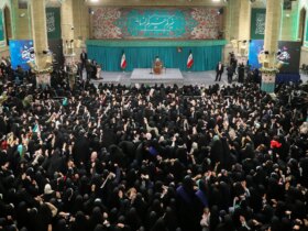 اسلام بر احترام کامل به زن تاکید دارد