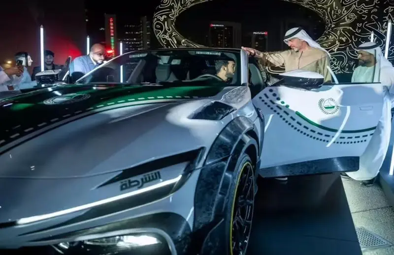 امضای یک ایرانی زیر جنجالی ترین ماشین پلیس دبی 4 منصور 3