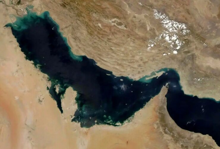 امنیت تنگه هرمز به عنوان «خط قرمز مطلق» در سند 2025 آمریکا اعلام شد.