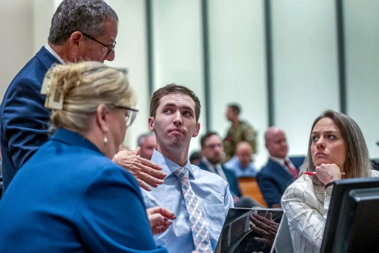 اولین حضور قاتل چارلی کرک در دادگاه/احتمال استماع عمومی 1 اولین حضور قاتل چارلی کرک در دادگاه/احتمال استماع عمومی