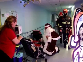 بابانوئل ها در بیمارستان کودکان هستند 8 بابانوئل ها در بیمارستان کودکان هستند