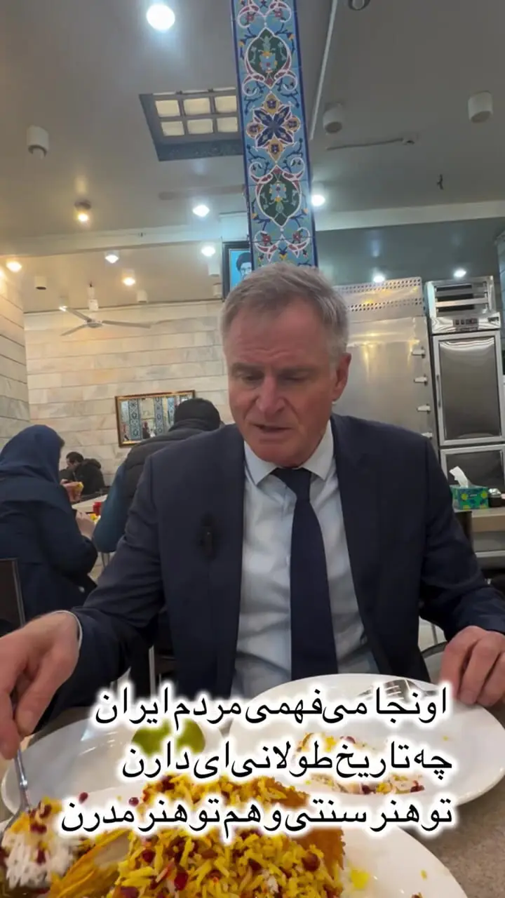 بازدید کاردار سفارت آلمان در تهران؛ از راه رفتن در بازار تا خوردن تکین