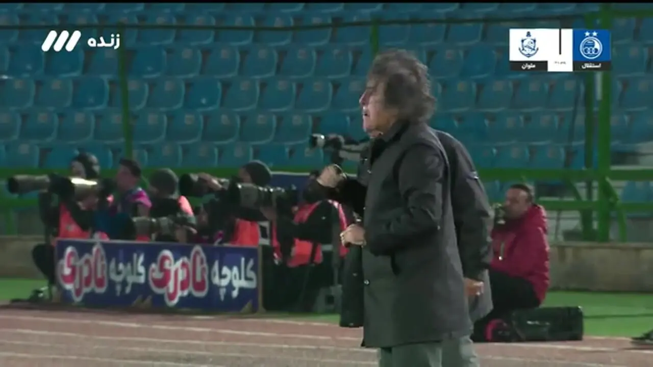 برای دیدن؛ اولین گل استقلال مقابل ملوان با ضربه سر آشورماتوف در دقیقه 32 به ثمر رسید. 1 برای دیدن؛ اولین گل استقلال مقابل ملوان با ضربه سر آشورماتوف در دقیقه 32 به ثمر رسید.