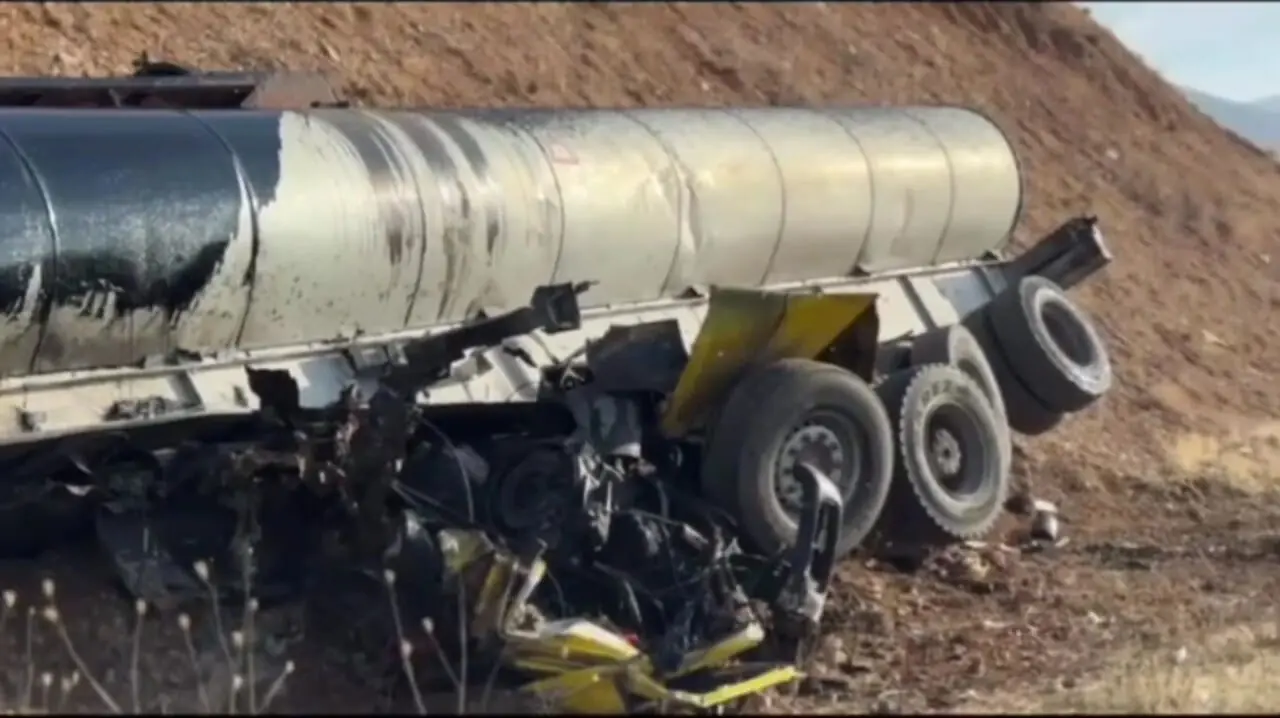 برخورد پراید 4 پا و 2 تریلر در ارومیه