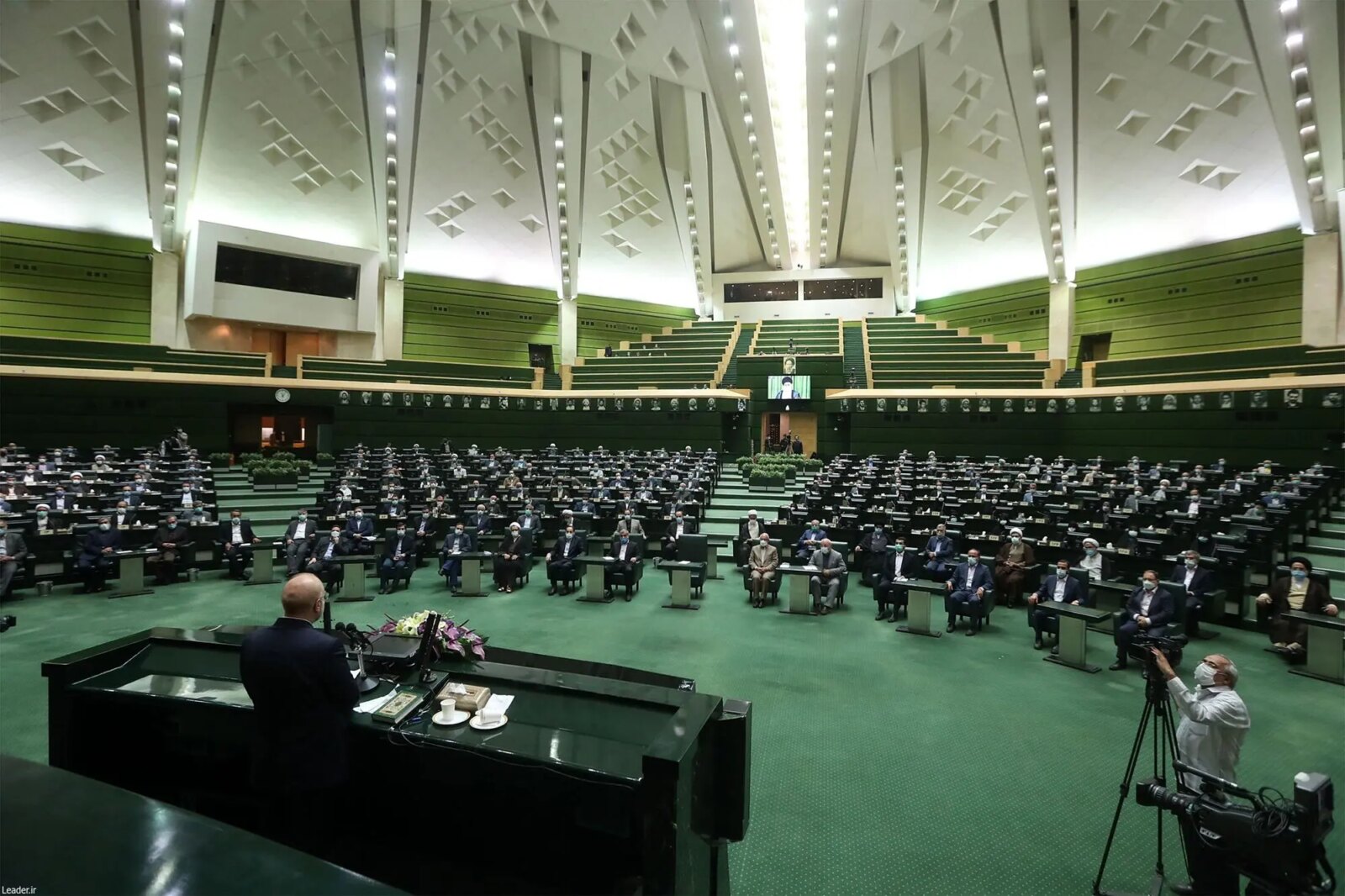 تذکر کتبی به نمایندگان رئیس جمهور و مقامات اداری کشور