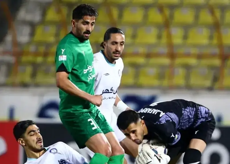 تساوی 1-1 شمس آذر و گلغر سیرجان؛ حریف تاتار شمس آذر 10 نفره نبود! 1 تساوی 1-1 شمس آذر و گلغر سیرجان؛ حریف تاتار شمس آذر 10 نفره نبود!