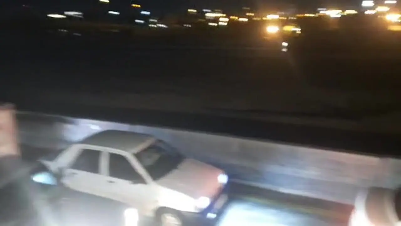 تصادف زنجیره ای حداقل 15 خودرو در بزرگراه امام علی تهران 1 تصادف زنجیره ای حداقل 15 خودرو در بزرگراه امام علی تهران