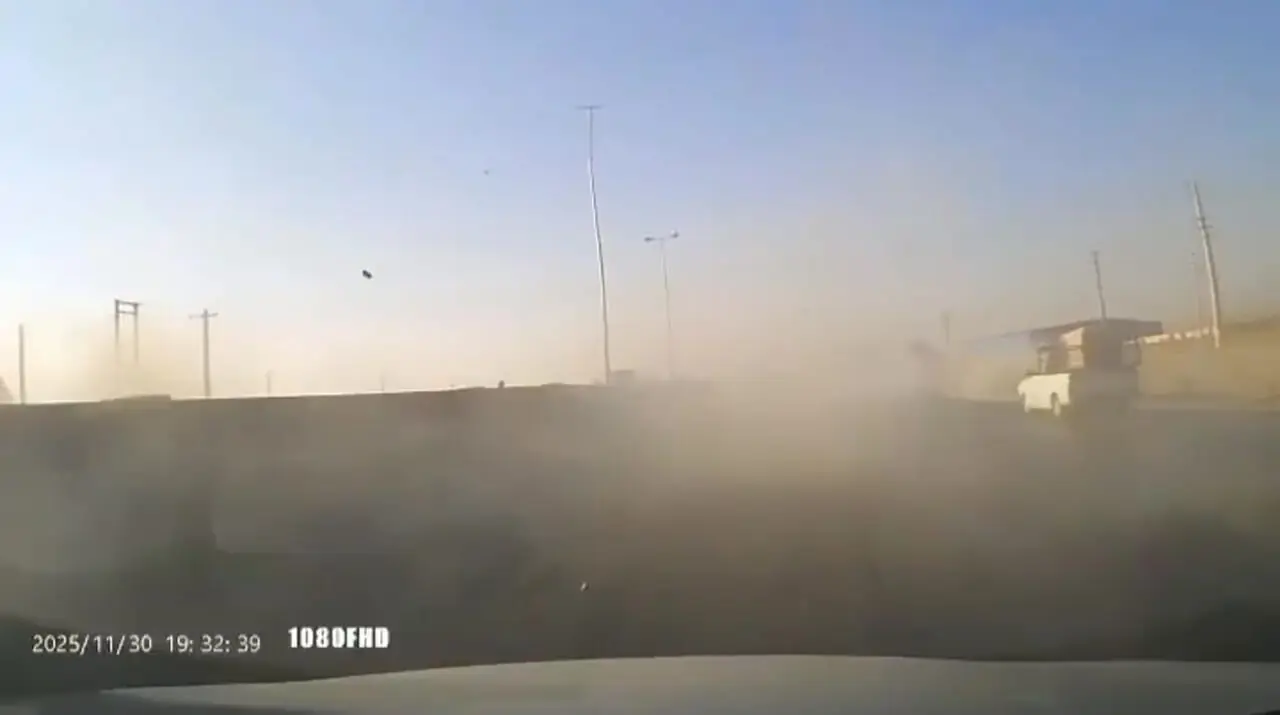 تصادف سنگین نیسان آبی در اتوبان قزوین کرج