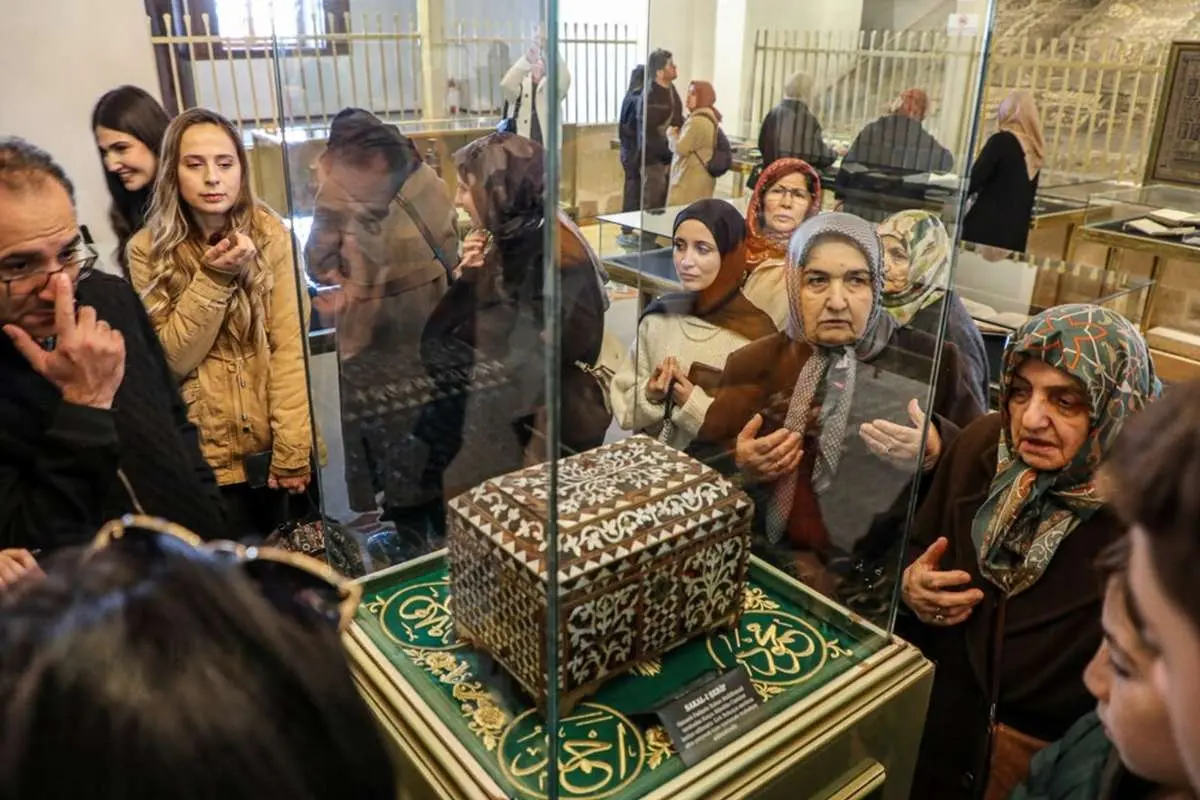 تصاویر; حال و هوای شهر قونیه در شب عروس مولانا