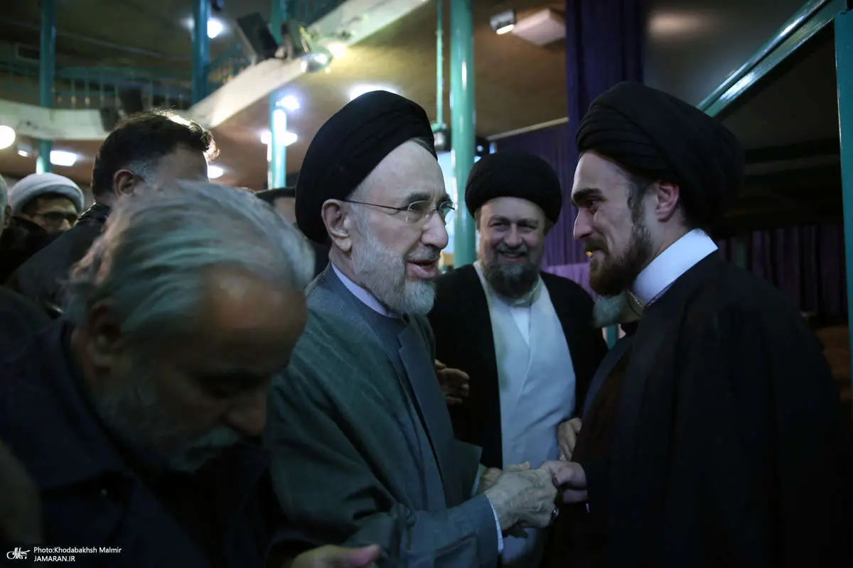 تصاویر; خاتمی و ناطق نوری در مراسم ختم صالحی منش در حسینیه جماران