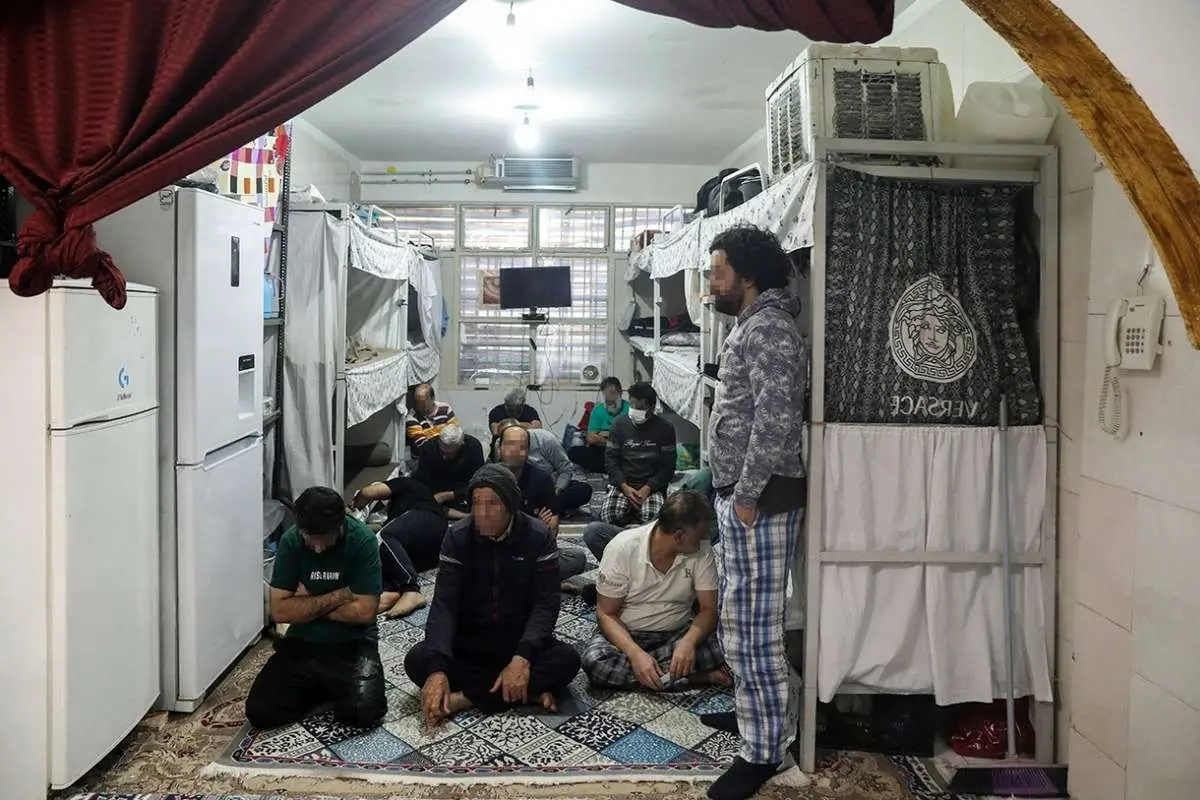 تصاویر; زندان خانه