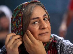 تصاویر: سیاوش چراغی پور در نقش زنی با تخت گل 8 تصاویر: سیاوش چراغی پور در نقش زنی با تخت گل