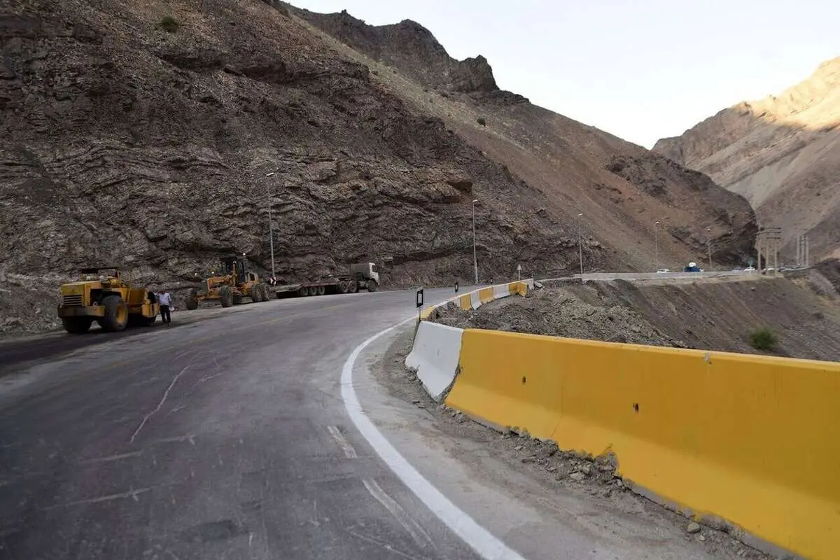 جاده چالوس یک طرفه است