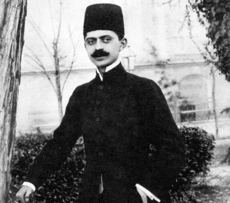 حسین علا; از مخالفت با رضاشاه تا همکاری با او و پسرش 4 حسین علاء طارق