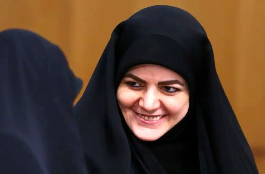 خرید دختر و داماد پزشکان در فروشگاهی در آلماتی 1 خرید دختر و داماد پزشکان در فروشگاهی در آلماتی