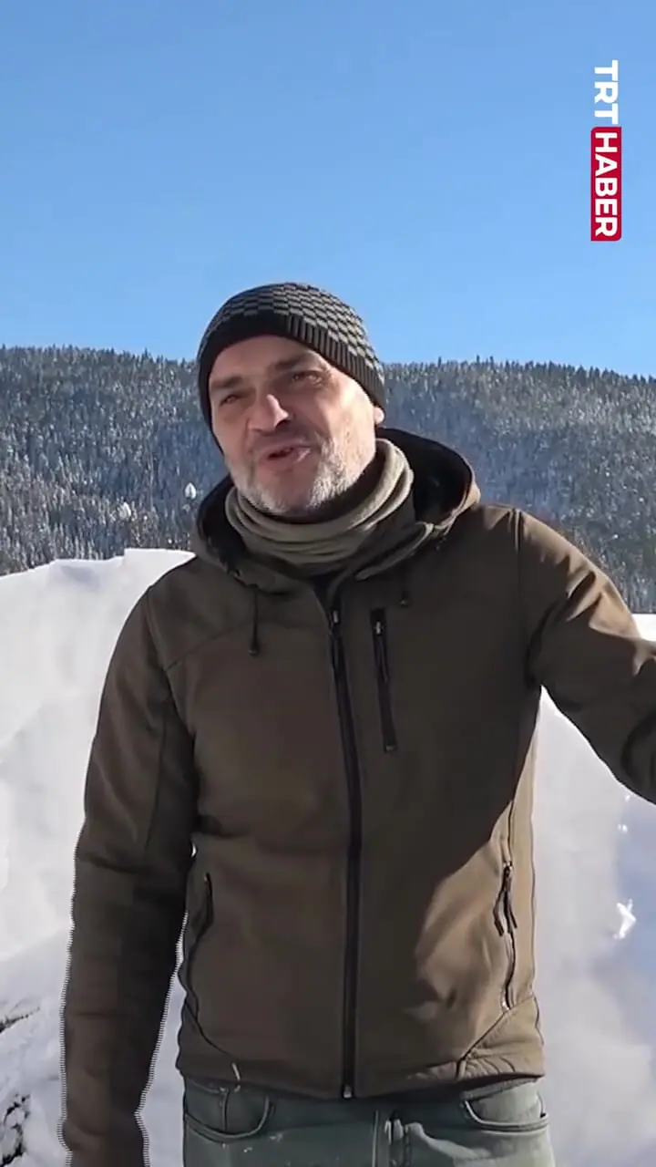 خودروهایی که در برف سنگین در ترکیه مدفون شدند