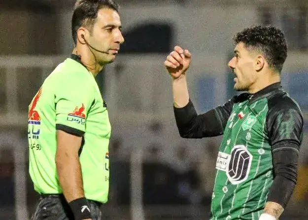 خیبری ها پس از پنالتی جنجالی از داور دیدار مقابل استقلال شکایت کردند 1 خیبری ها پس از پنالتی جنجالی از داور دیدار مقابل استقلال شکایت کردند