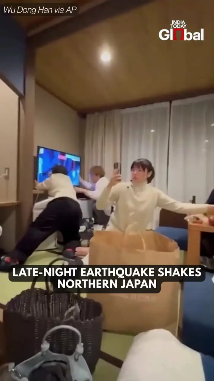 در زلزله 7.5 ریشتری سعی می کنیم از سقوط تلویزیون جلوگیری کنیم 1 در زلزله 7.5 ریشتری سعی می کنیم از سقوط تلویزیون جلوگیری کنیم