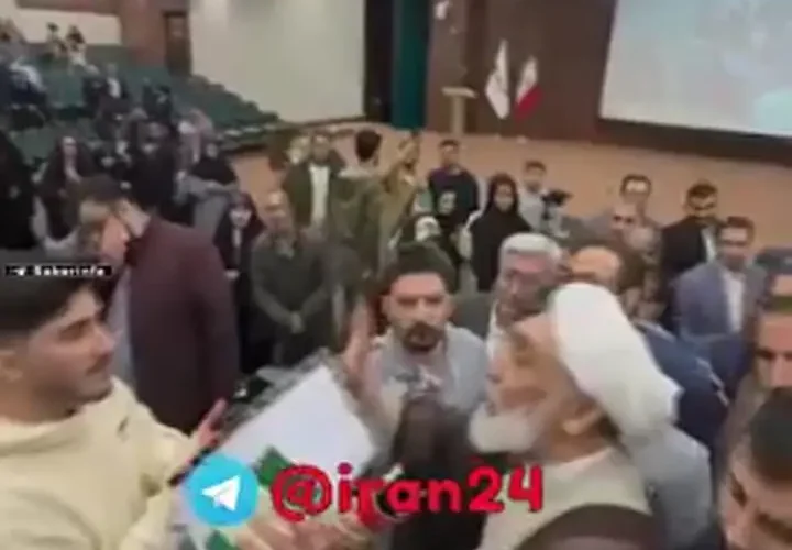 درگیری پورمحمدی با دانشجویان در روز دانشجو! 3 درگیری پورمحمدی با دانشجویان در روز دانشجو!