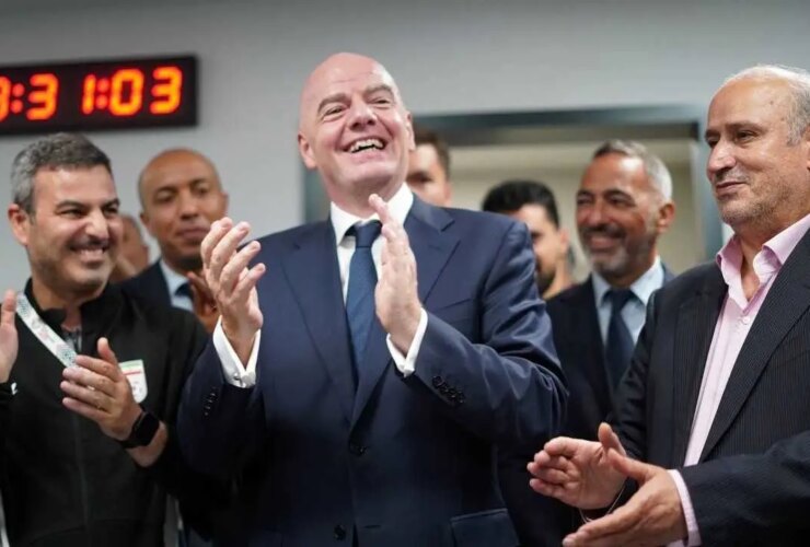 دوستی یک طرفه؛ چرا اینفانتینو تاج را نگرفت؟ 3 دوستی یک طرفه؛ چرا اینفانتینو تاج را نگرفت؟