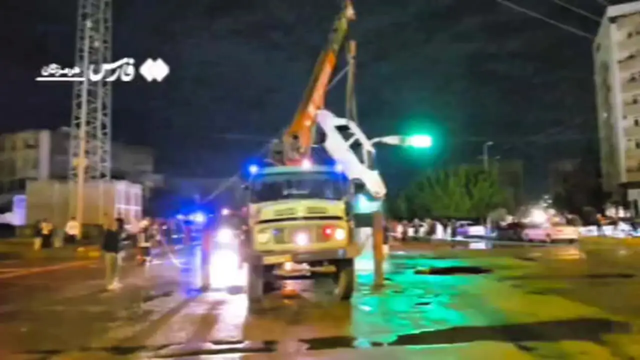 ریزش زمین در بندرعباس باعث فروریختن غرور شد