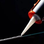 ساخت یک چسب قوی از روغن سوخته که می تواند خودروها را به خود جذب کند