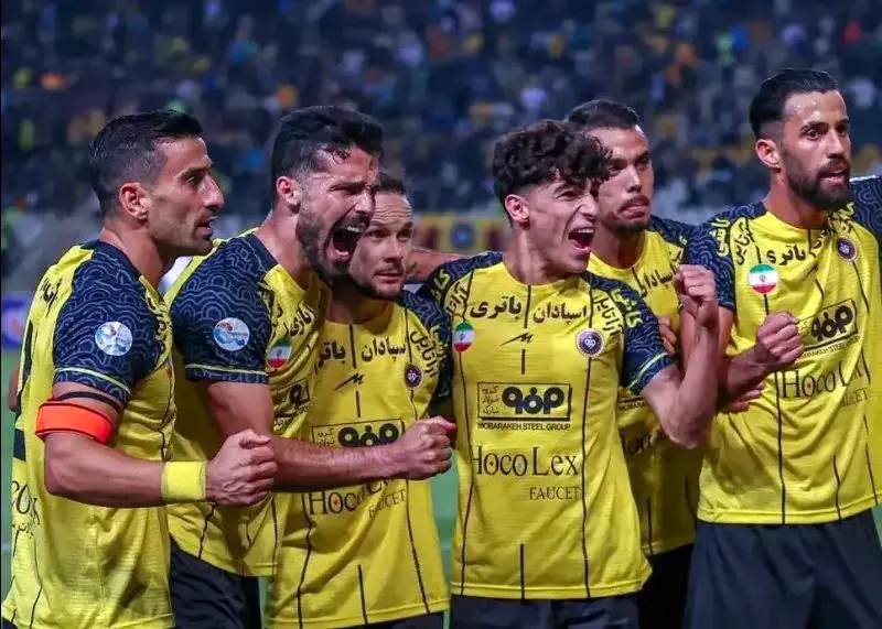 سپاهان با نتیجه 2 بر صفر مقابل فجر سپاسی پیروز شد. تپه طلایی شد