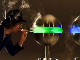 عجیب ترین کارهایی که دانشمندان به نام علم انجام داده اند 9 عجیب ترین کارهایی که دانشمندان به نام علم انجام داده اند