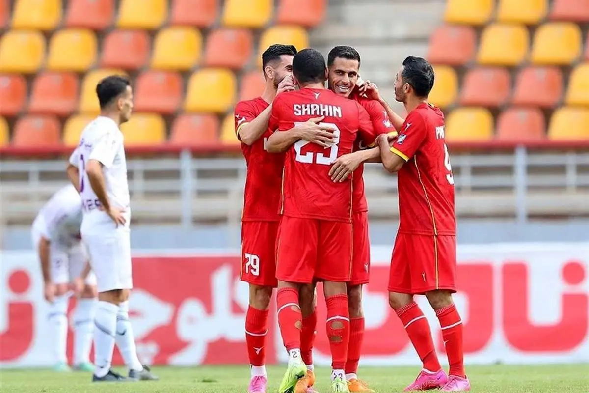 فجر سپاسی با نتیجه 1-2 مغلوب فولاد شد. یحیی در یک مسابقه جنجالی و عجیب سه امتیاز کسب کرد