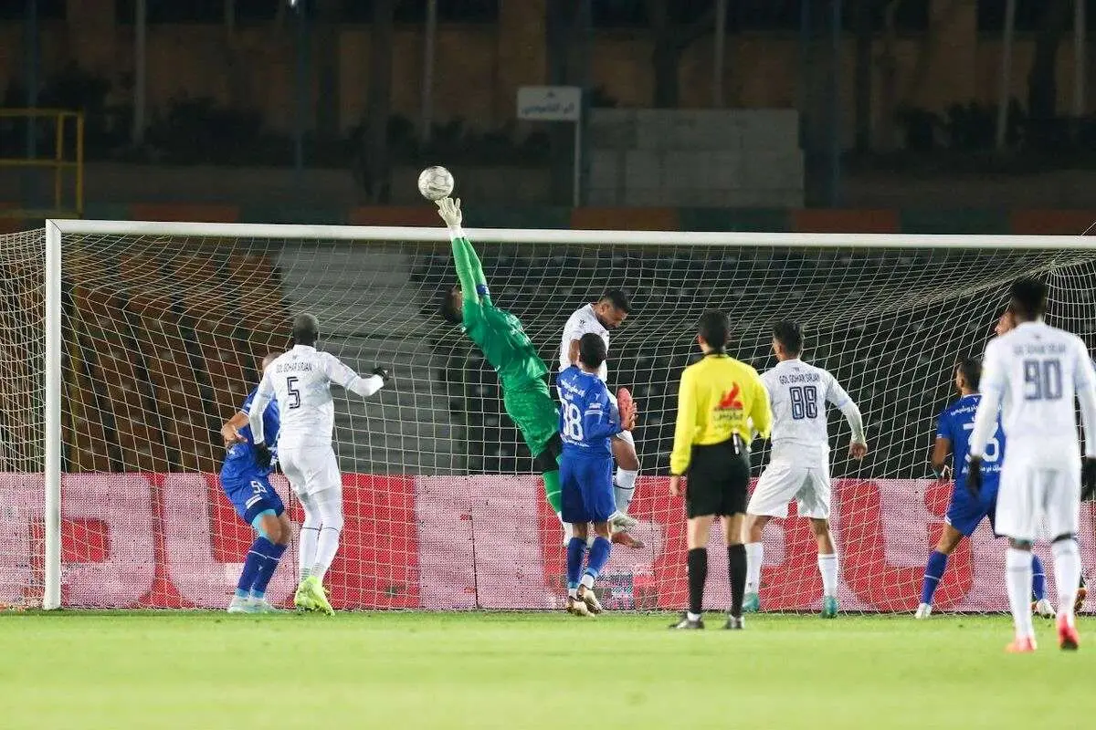 فرار از شهر اورشلیم؛ در ورزشگاه امام رضا - استقلال گلگهار