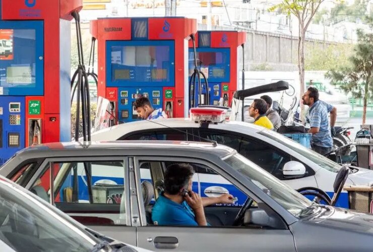 قیمت یک لیتر بنزین دقیقا چقدر است؟