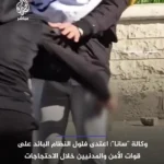 لحظه اصابت چاقو به جوان سوری در اعتراضات لاذقیه