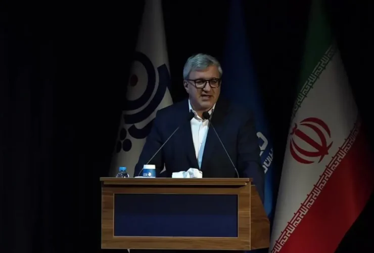 ما در سنگر تولید داخلی پاسخ استکبار جهانی را می دهیم 6 ما در سنگر تولید داخلی پاسخ استکبار جهانی را می دهیم