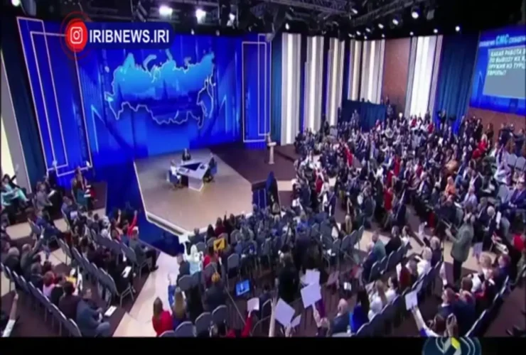 مراسم پیشنهاد در کنفرانس مطبوعاتی پوتین 26 مراسم پیشنهاد در کنفرانس مطبوعاتی پوتین