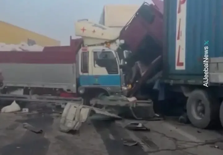 مه شدید باعث تصادف در عراق شد. 4 کشته و حداقل 10 زخمی 13 مه شدید باعث تصادف در عراق شد. 4 کشته و حداقل 10 زخمی