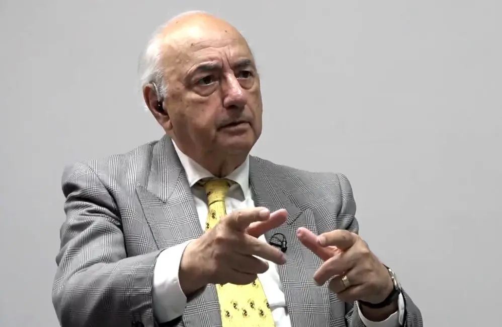 مهمترین هدف آمریکا باز نگه داشتن دو مسیر رویارویی و مذاکره است.