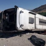 واژگونی اتوبوس در اتوبان تهران - کرج 4 مجروح شدند