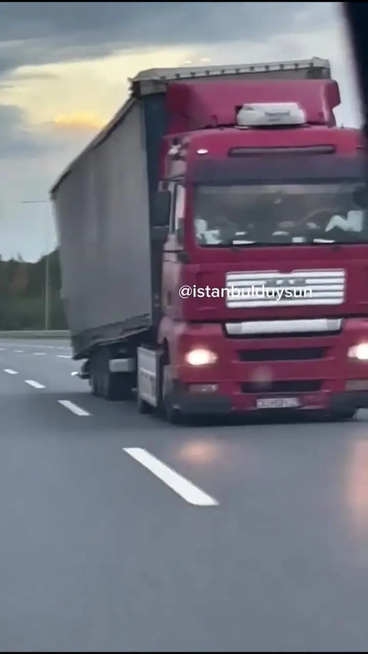 وحشت یک راننده کامیون مست در بزرگراه