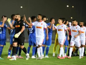 پخش زنده؛ المحرق - استقلال [ ۰ -  ۱ ] / قلی زاده هدایت آبی ها را برعهده داشت