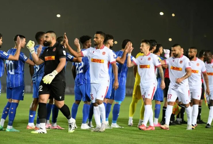 پخش زنده؛ المحرق - استقلال [ ۰ -  ۱ ] / قلی زاده هدایت آبی ها را برعهده داشت