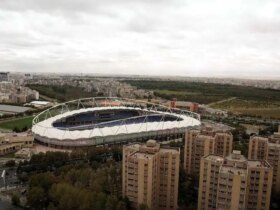 پشتکار استقلالی ها نتیجه داد. نبرد با گل گهر در ورزشگاه مدرن مشهد 8 پشتکار استقلالی ها نتیجه داد. نبرد با گل گهر در ورزشگاه مدرن مشهد