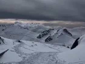 پناهگاه کوهستانی در برف